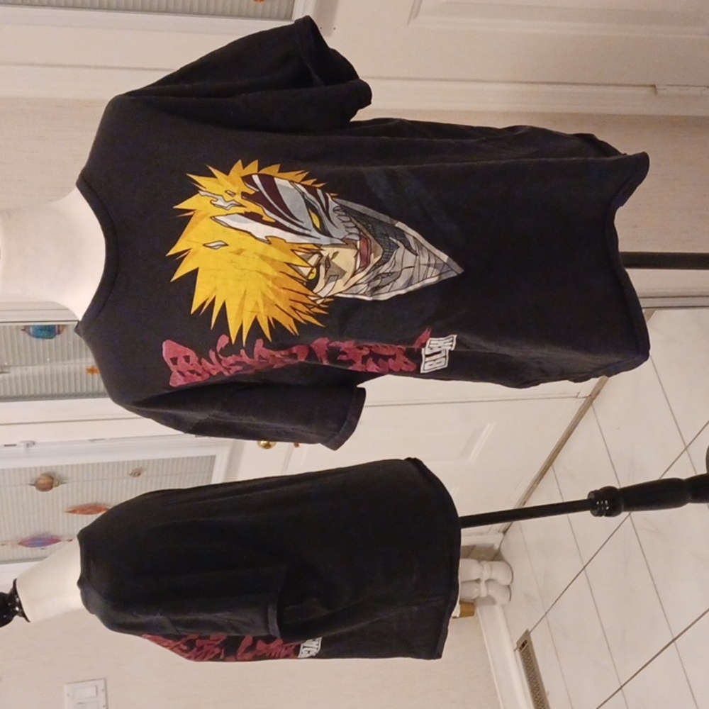 4/$40 Black "Bleach" Graphic Tee - Size Large